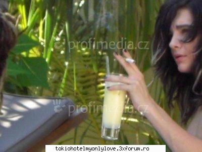 kaulitzii maldive... suc tigari?! ღADMIN๋ღ