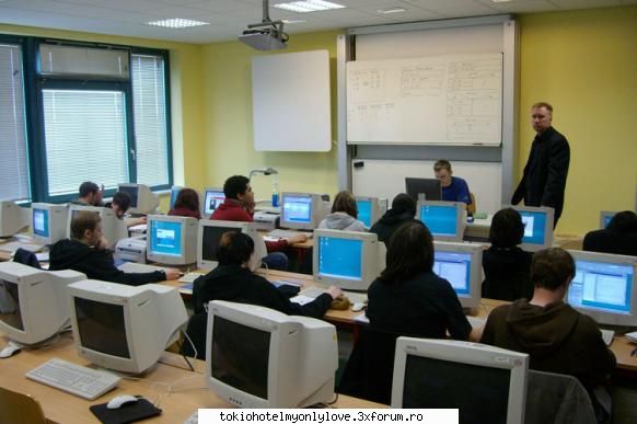 sala de info... fosta scoala :d