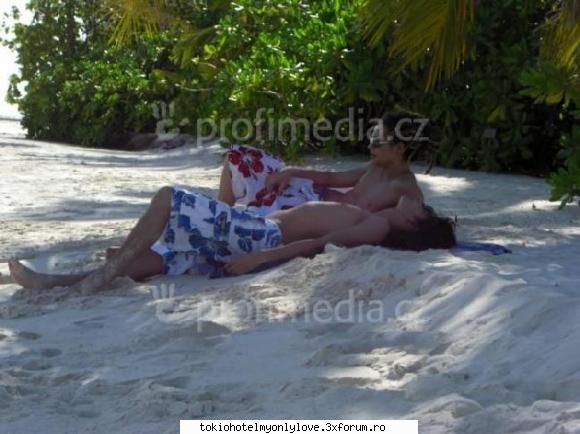 poze cu gemenii in vacantza lor din maldive... kaulitzii in maldive...